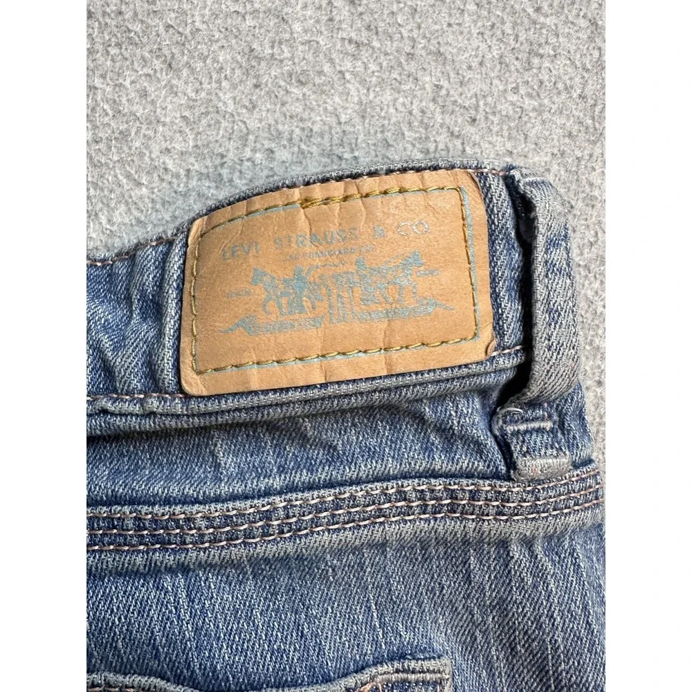 VTG Levi's 515 Capri Jeans‎ Womens 10 Blue Medium Wash Stretch Denim Embroidered